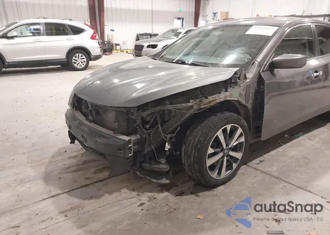 2018 Nissan Altima 2.5 Sr из США, поврежденный, VIN 1N4AL3AP5JC259808